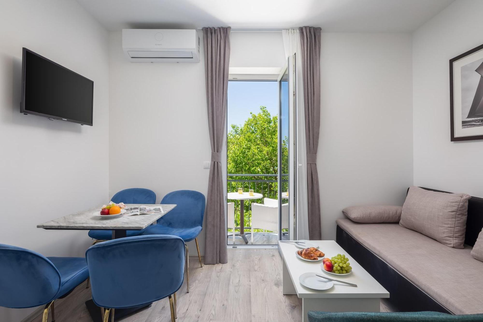 Beachfront Apartments Providenca With Free Parking Makarska Exterior foto