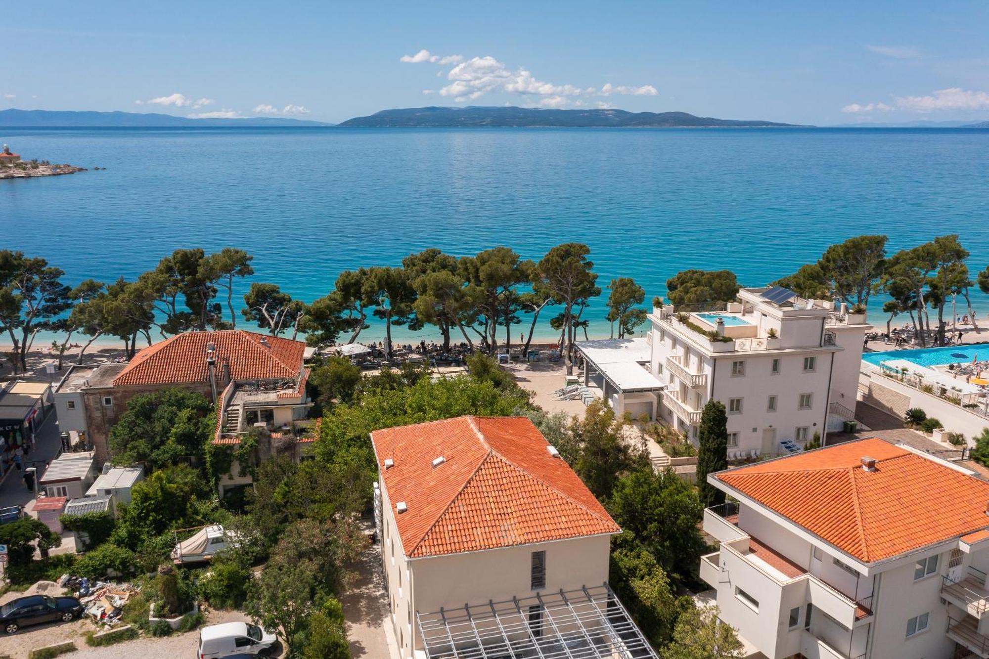 Beachfront Apartments Providenca With Free Parking Makarska Exterior foto