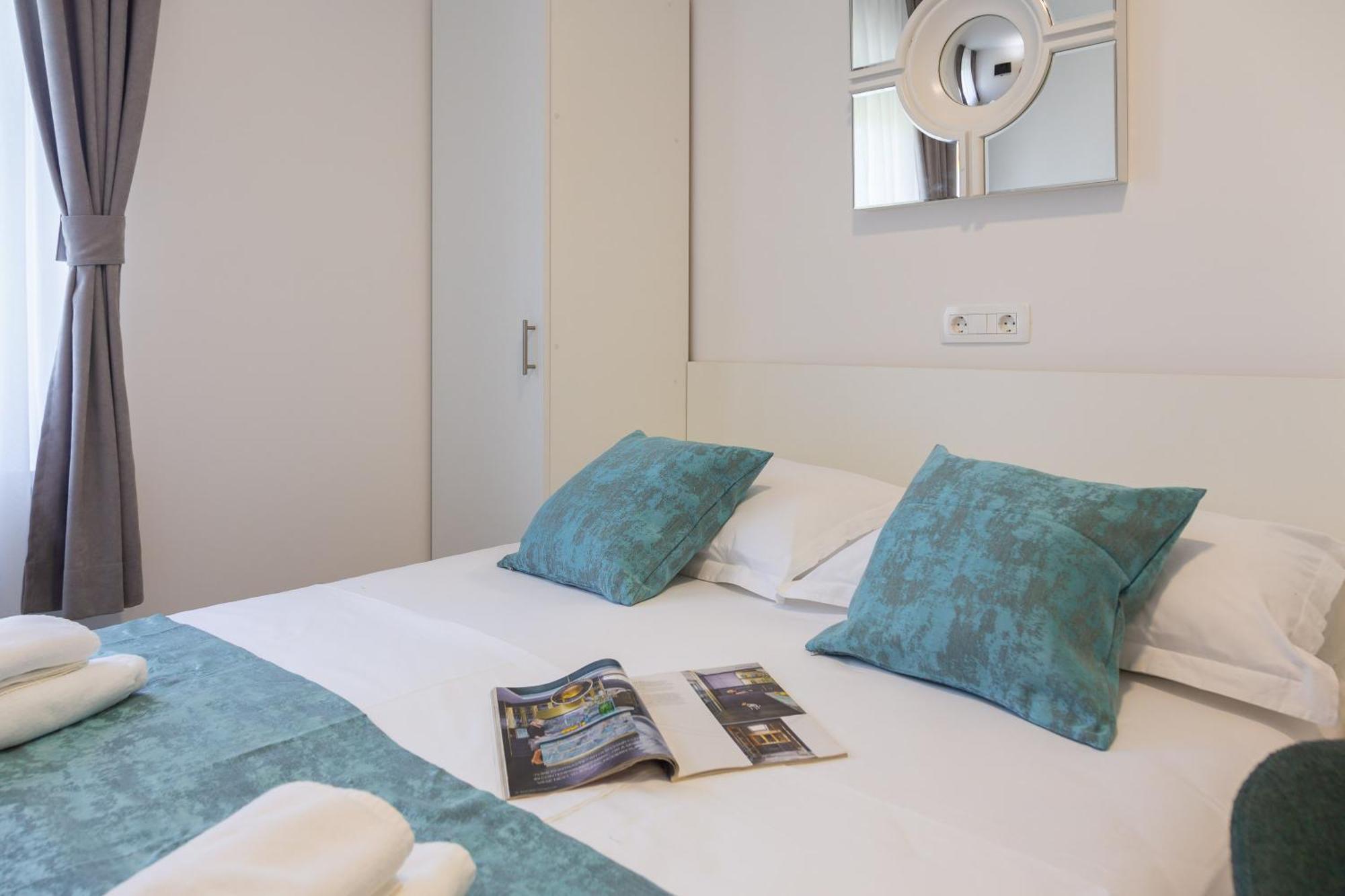 Beachfront Apartments Providenca With Free Parking Makarska Zimmer foto