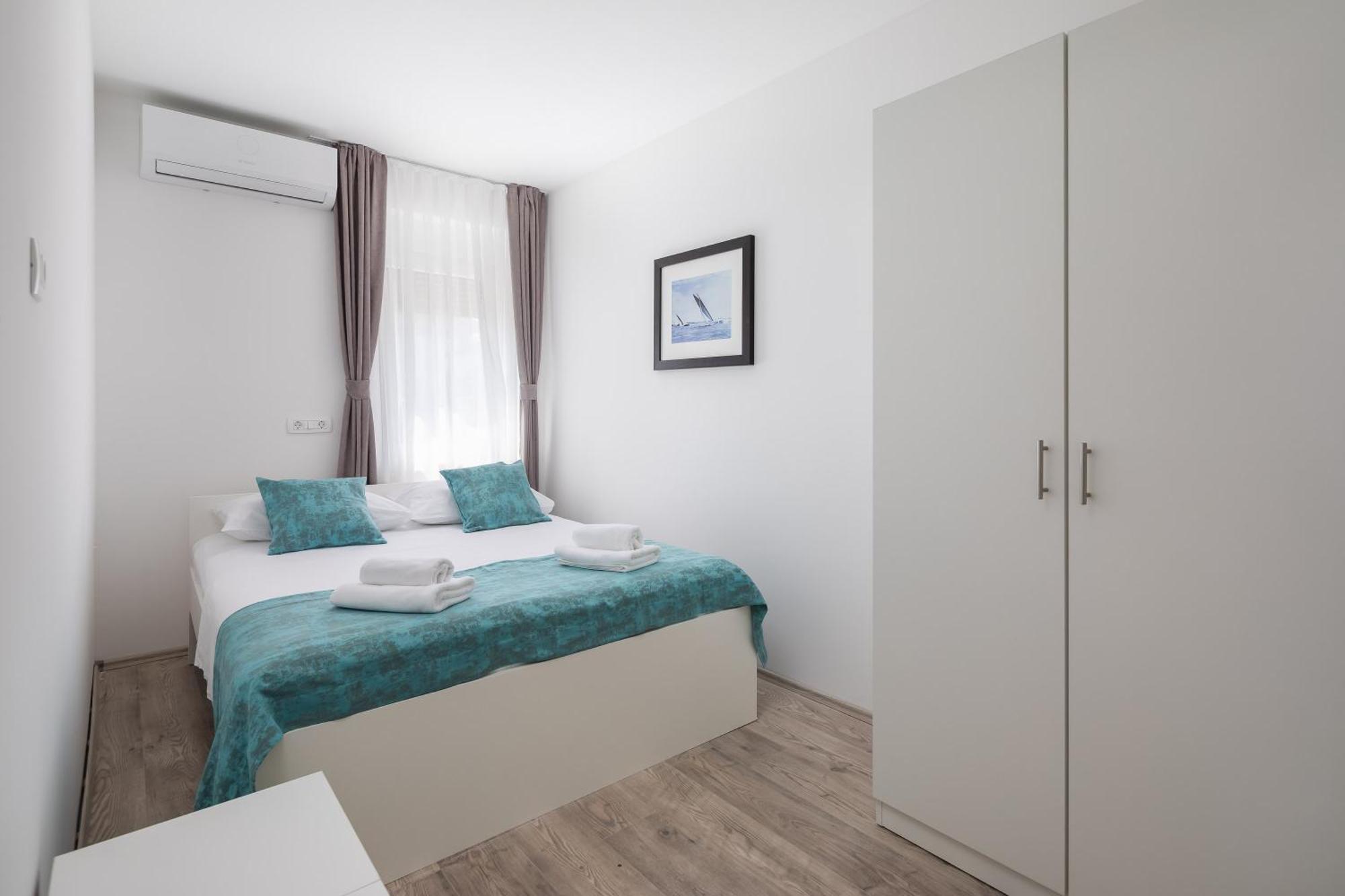 Beachfront Apartments Providenca With Free Parking Makarska Exterior foto