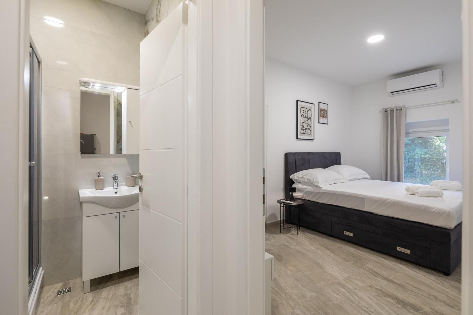 Beachfront Apartments Providenca With Free Parking Makarska Zimmer foto